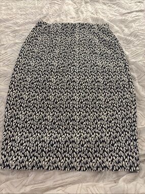 Marks & Spencer Black and White leopard animal Patterned Pencil Skirt stretchy